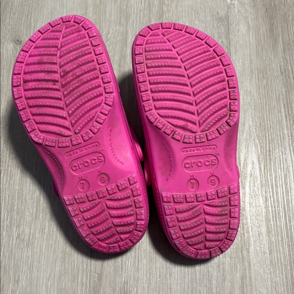 CROCS Fuchsia Clogs - Picture 2 of 3
